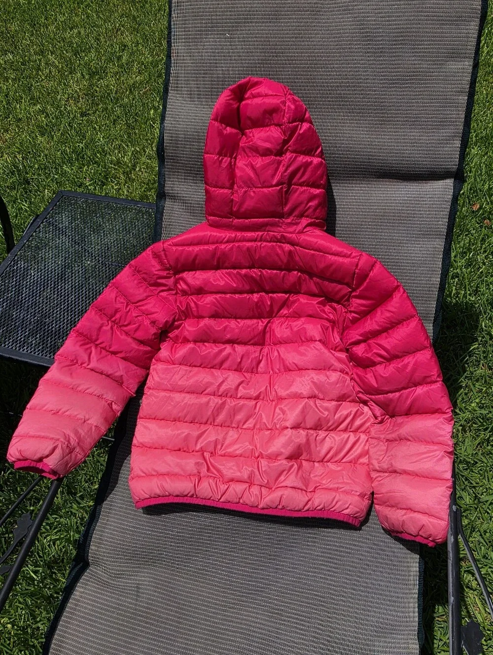 Eddie Bauer Girls Small 7/8 Pink Ombre Reversible Hooded Down Jacket
